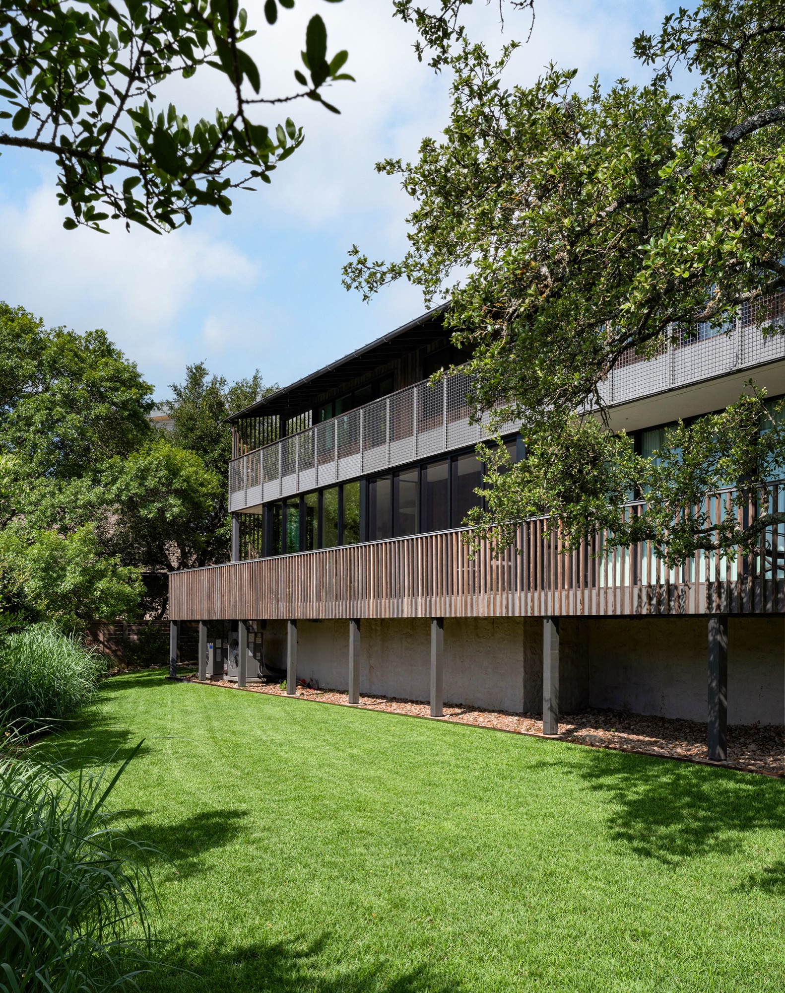 Hillside House rear elevation in West Lake Hills, Texas
